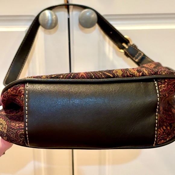 VINTAGE~  Etienne Aigner Small Tapestry Shoulder Bag Purse~MINT CONDITION~SKU049 - Picture 9 of 16
